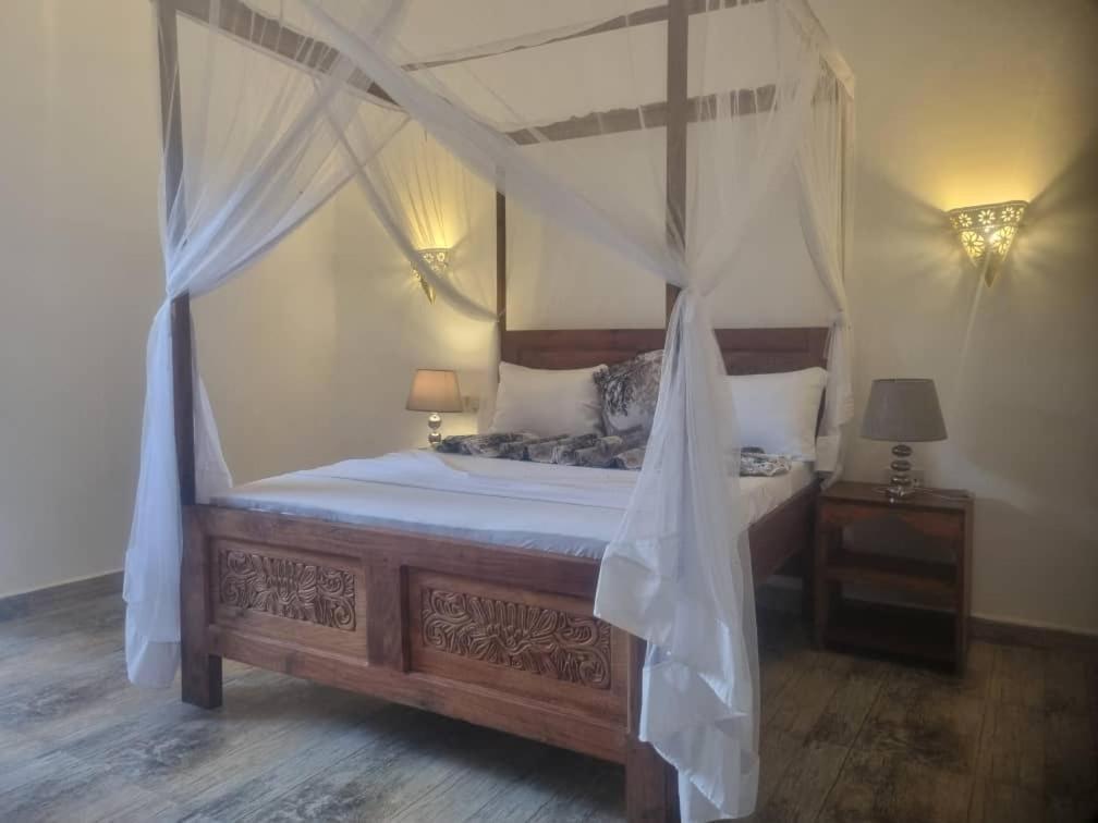 Abdul-guest House